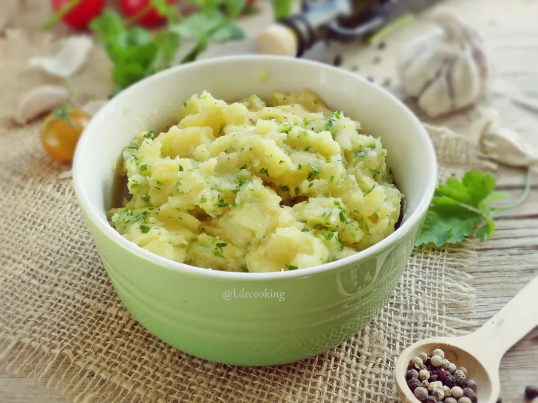 Potatoes with garlic and extra virgin olive oil – OPG Branko Marinov